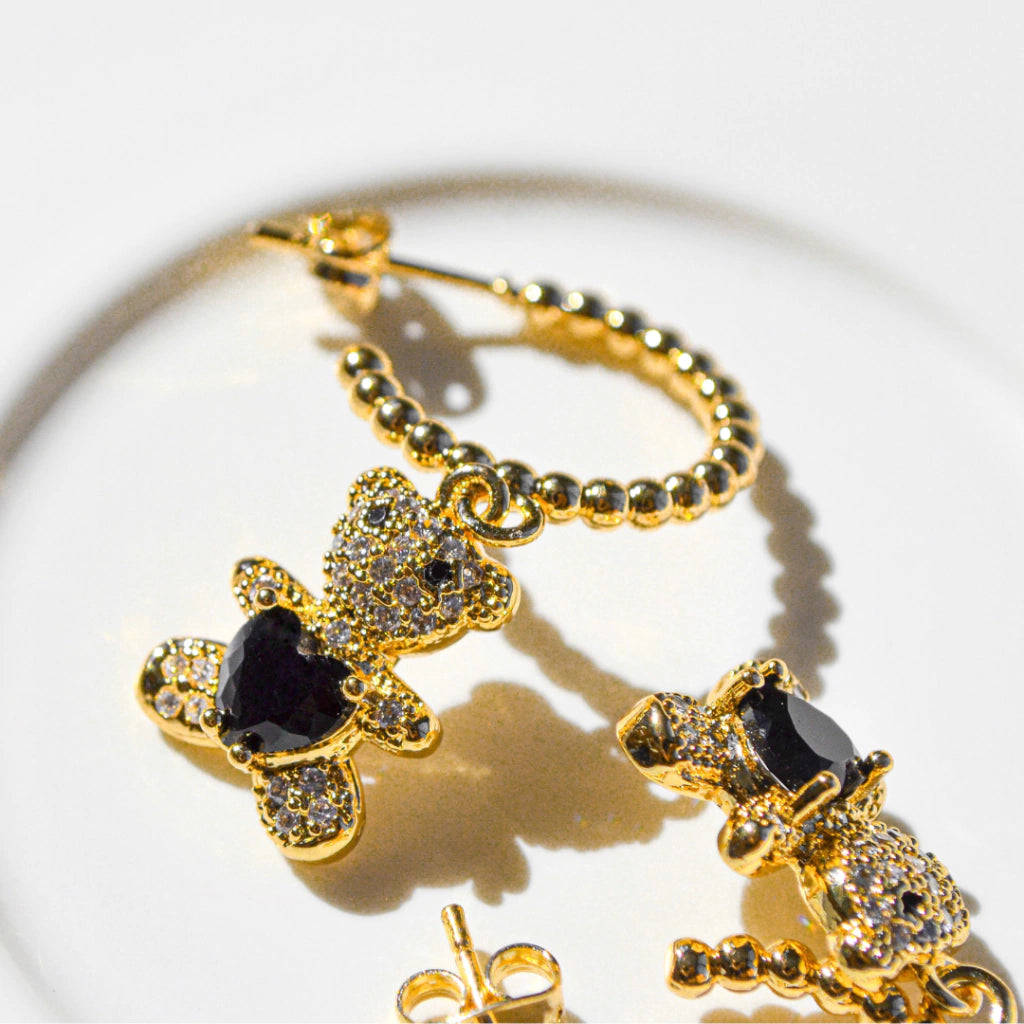 HUGGIES OSO CORAZON NEGRO