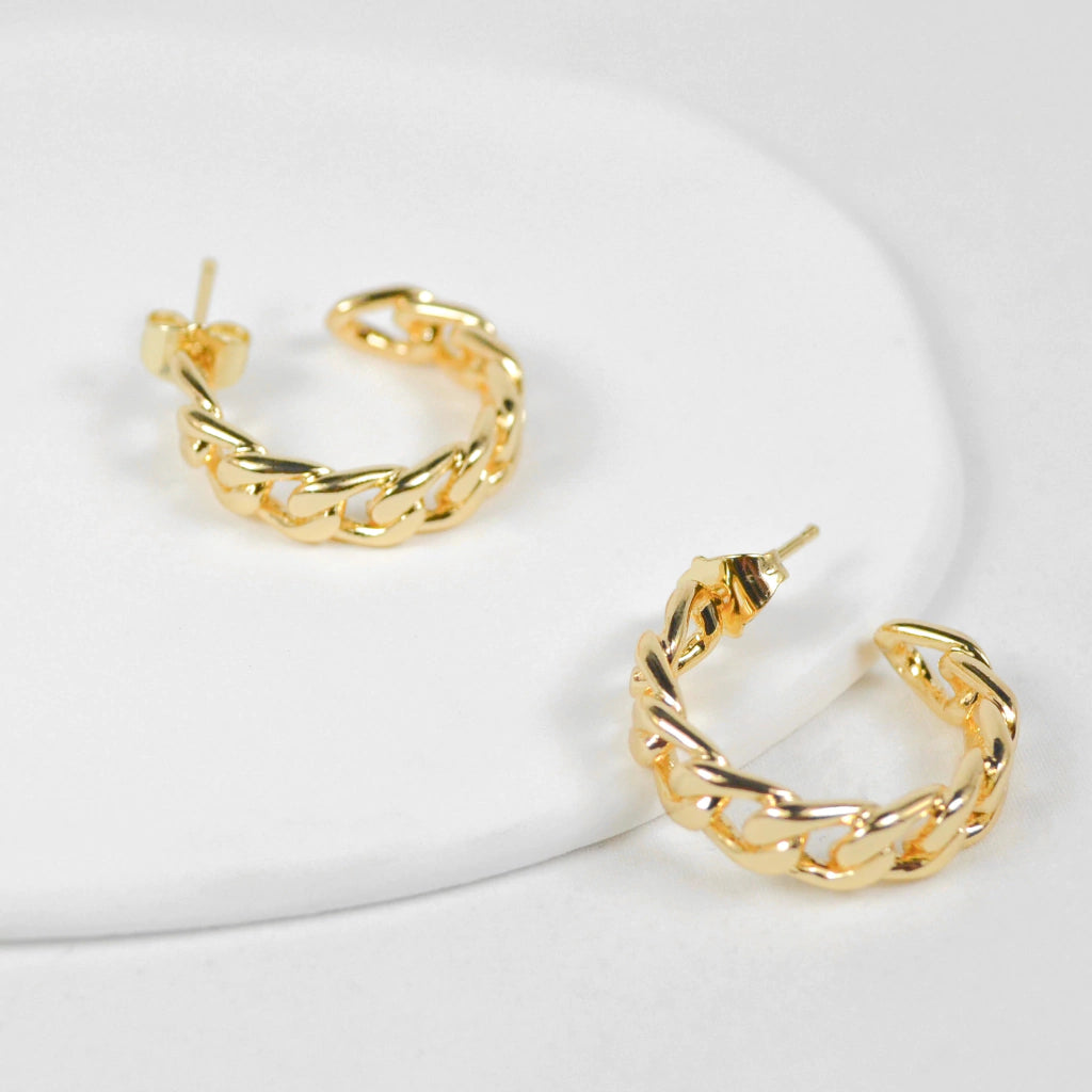 ARRACADAS CARMÍN DORADAS