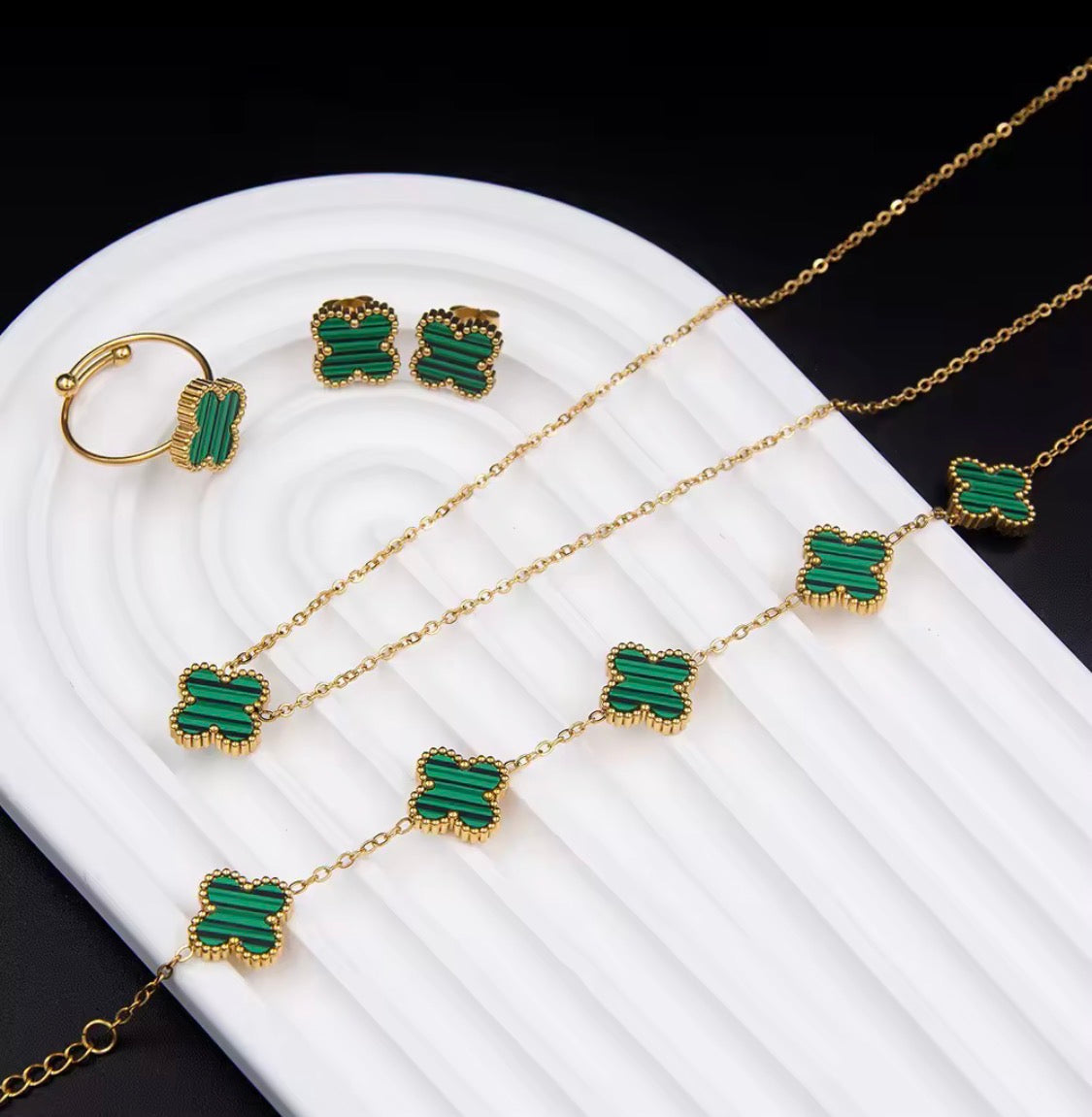 COLLAR SET TRÉBOL DUPE