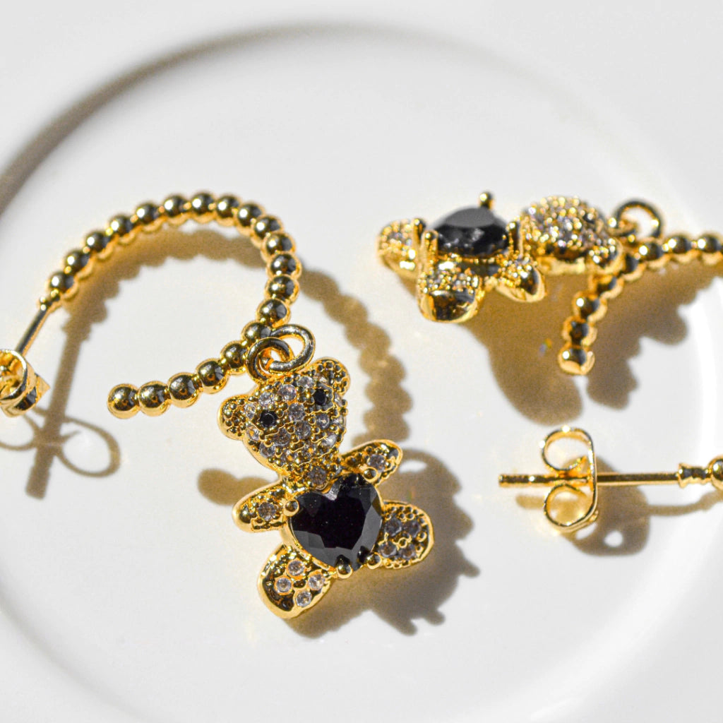 HUGGIES OSO CORAZON NEGRO