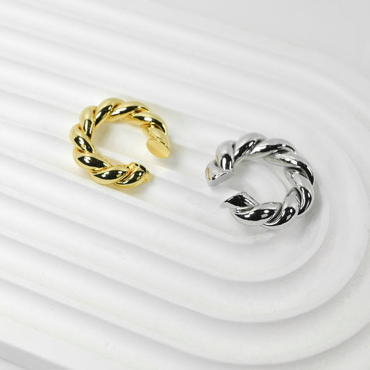 EAR CUFF TWIST