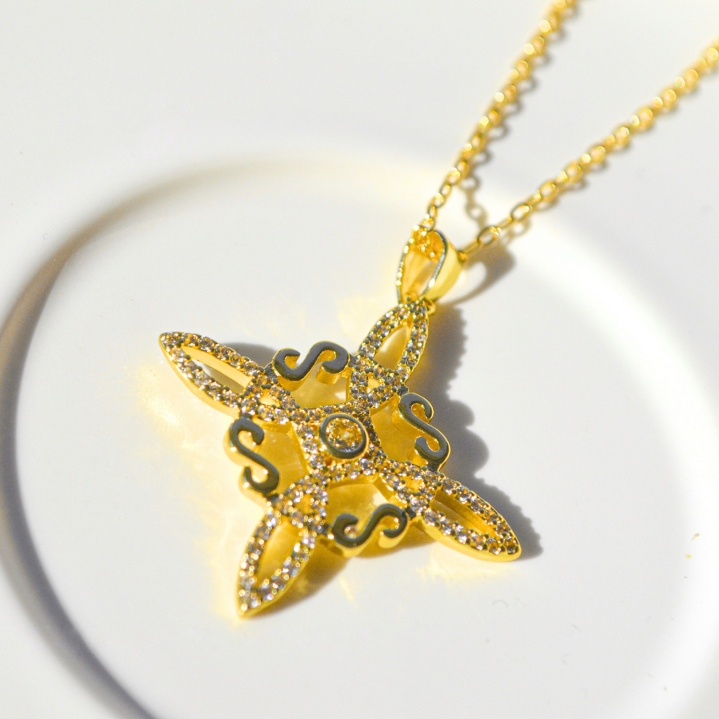 COLLAR NUDO DE BRUJA