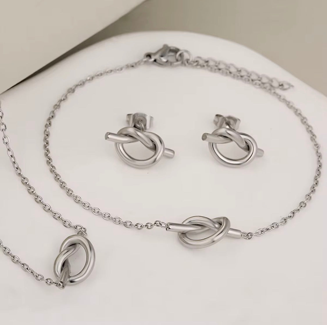 COLLAR SET NUDO