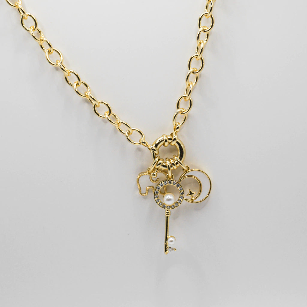 COLLAR LLAVE CON CHARMS