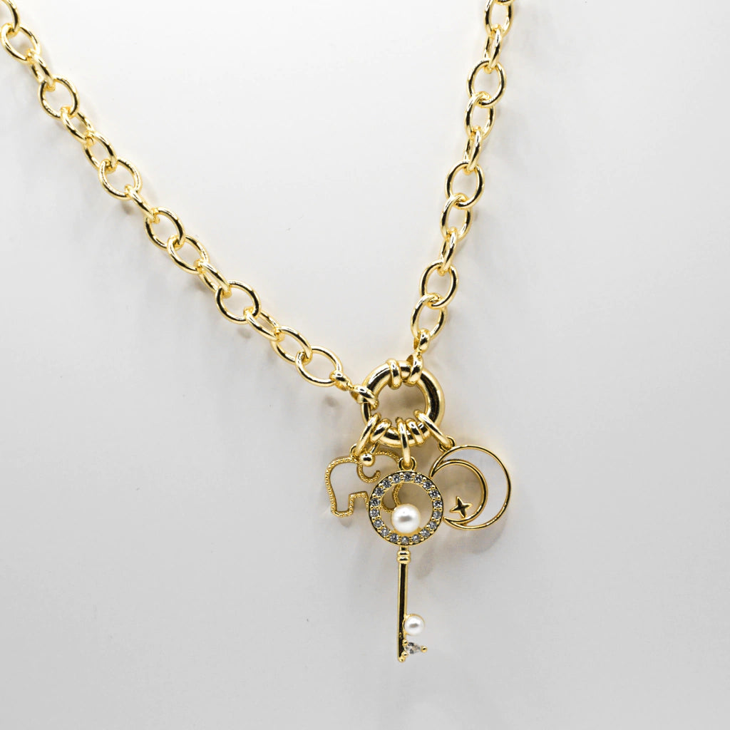 COLLAR LLAVE CON CHARMS